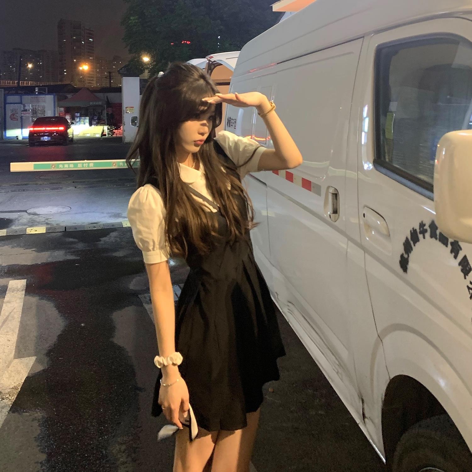French Design Sense suit 2024 New College Style Women's Wear Spring Black Strap Sweet and Spicy dress Summer