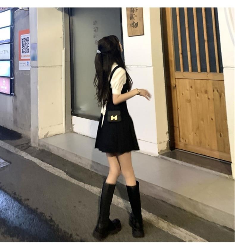 French Design Sense suit 2024 New College Style Women's Wear Spring Black Strap Sweet and Spicy dress Summer