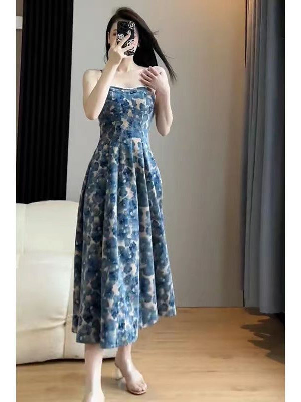 2024 New retro floral strap dress women's summer fairy beach dress high-grade mid-length dress elegant all-match