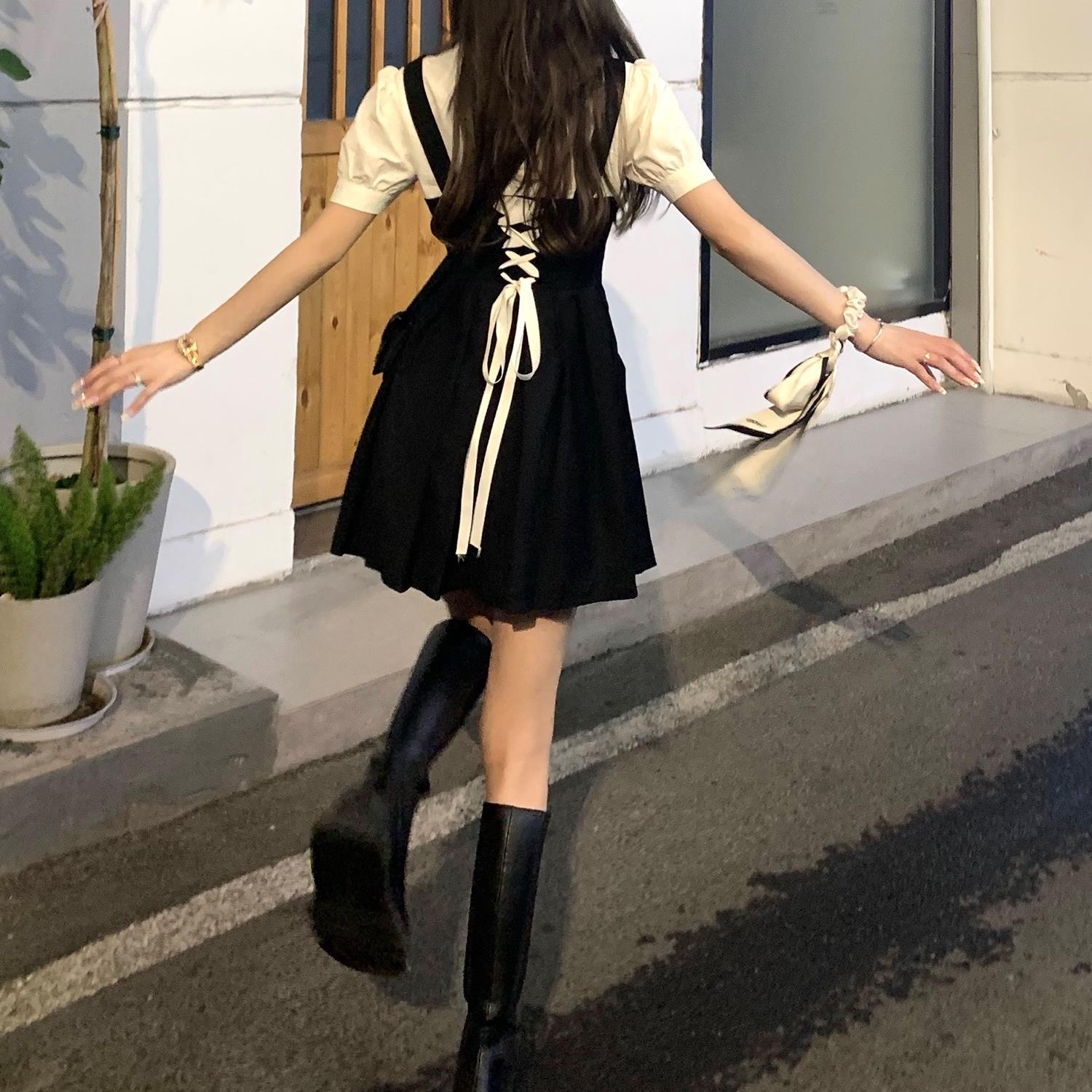French Design Sense suit 2024 New College Style Women's Wear Spring Black Strap Sweet and Spicy dress Summer